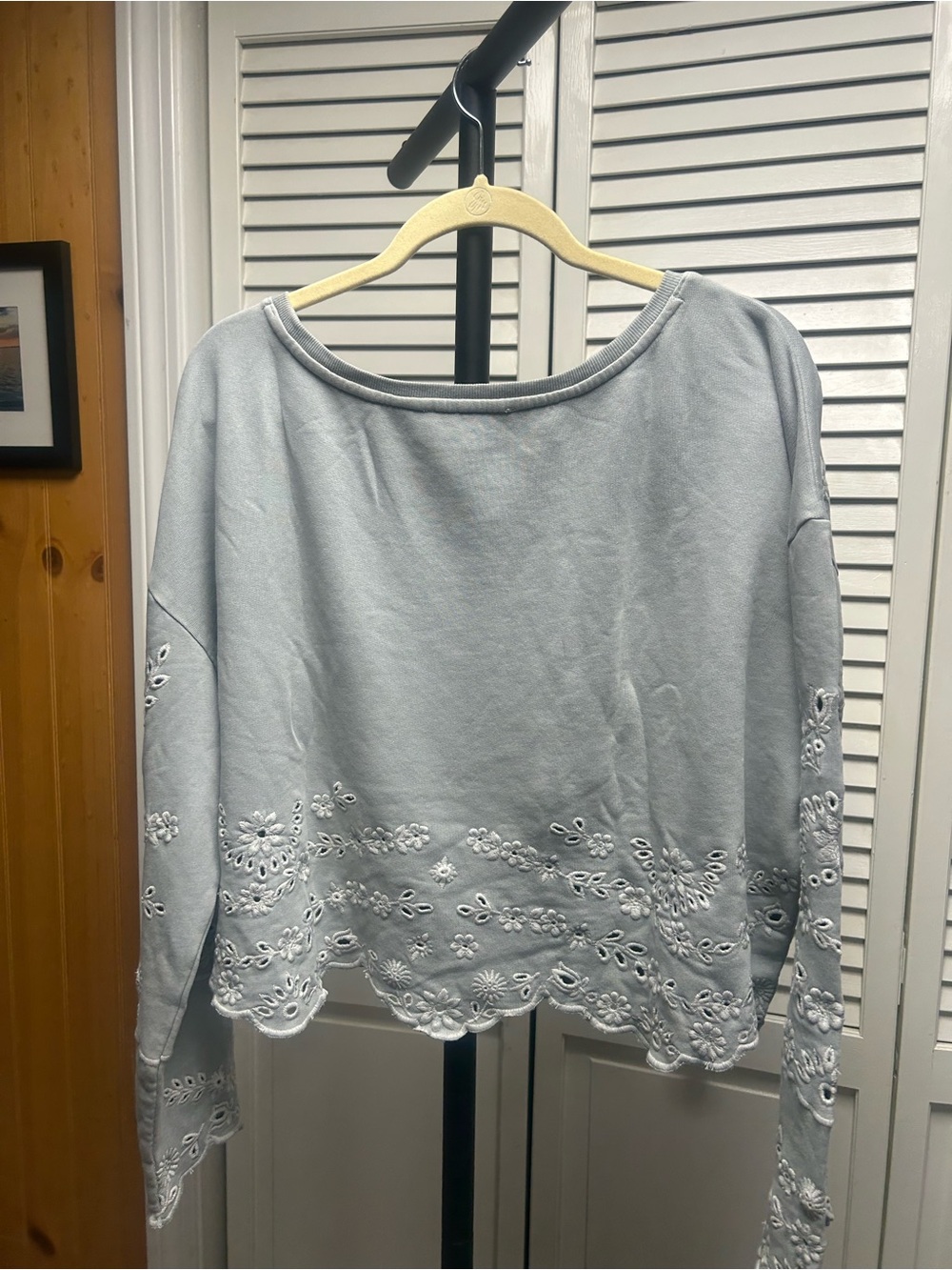 Nwot Iris Embroidered Sweatshirt - Picture 7 of 9